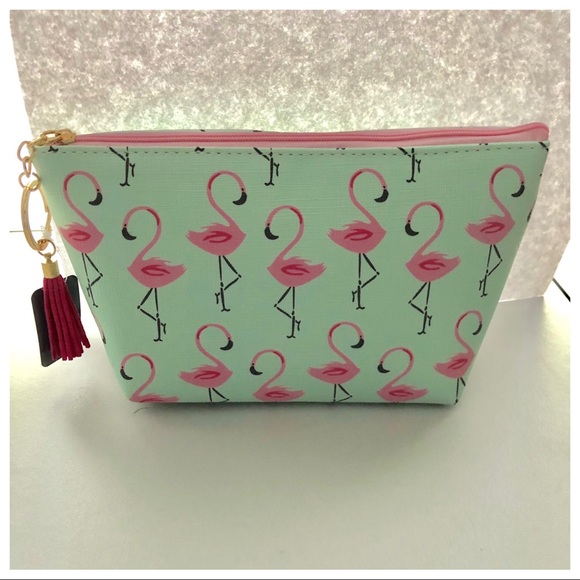 🎉🎉HP 9/14 🎉🎉 New- Kendall & James Makeup pouch - Picture 4 of 6